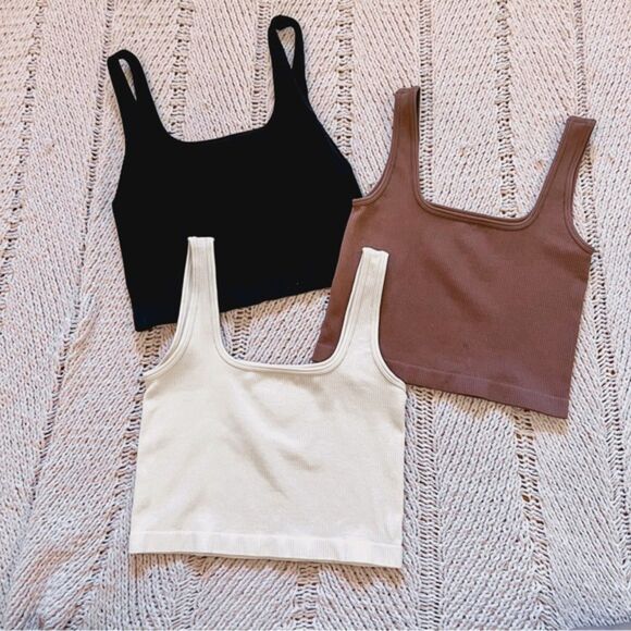 lot of 3 layering ribbed tanks size medium - Picture 1 of 4